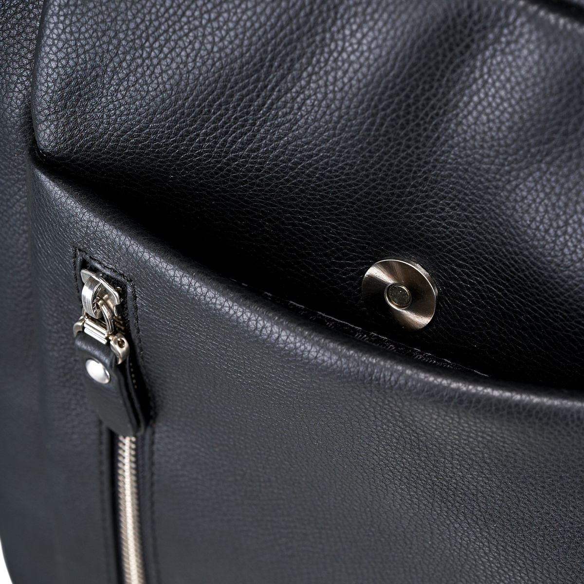 Сумка через плечо Dr.Koffer из натуральной кожи черная