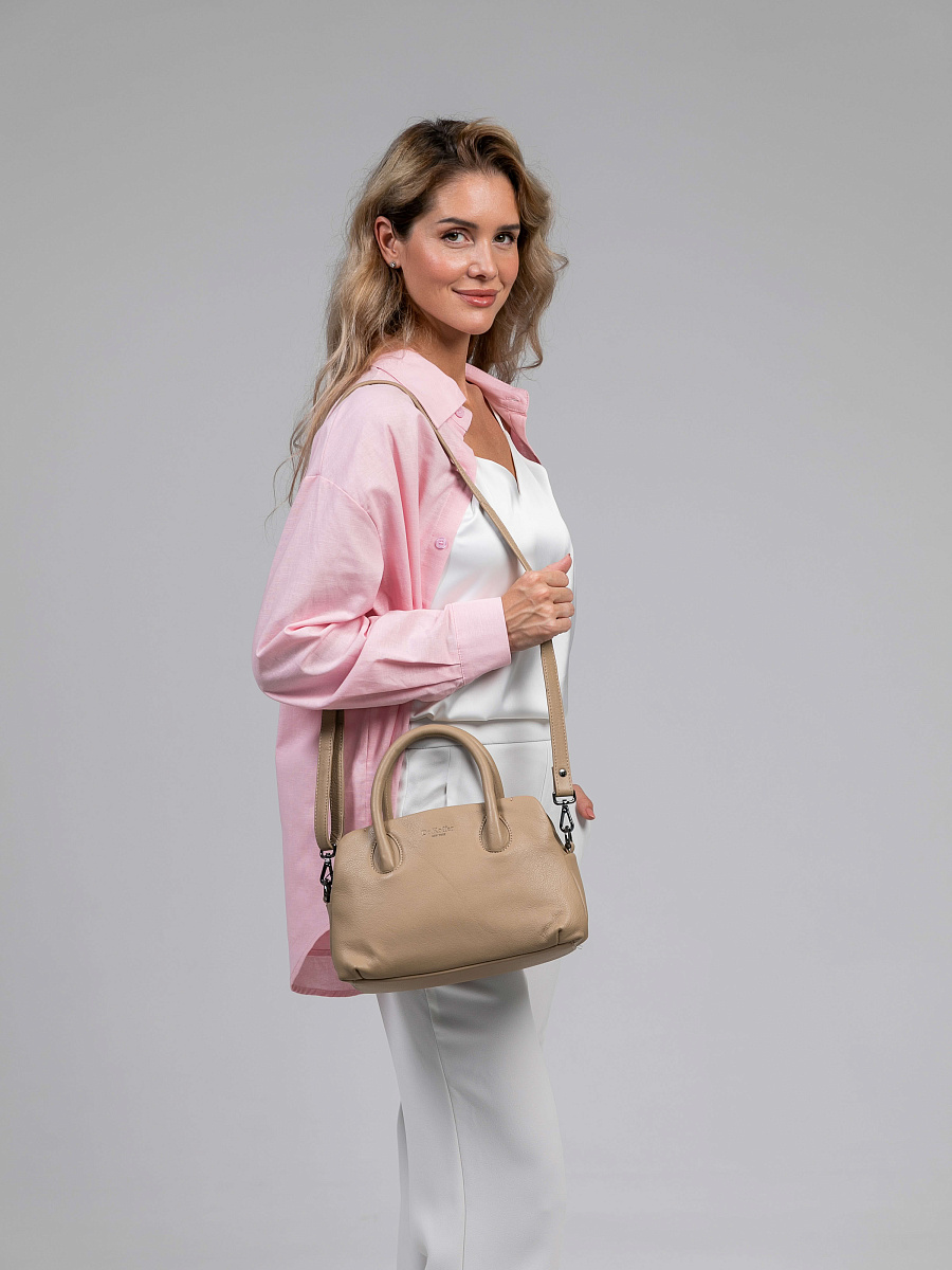 Женская сумка Dr.Koffer из натуральной кожи бежевая