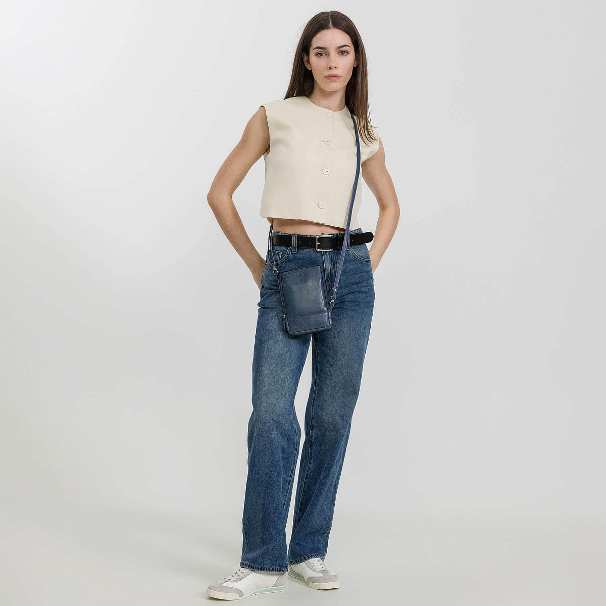 Сумка через плечо Dr.Koffer из натуральной кожи синяя