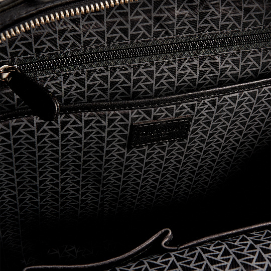 Сумка через плечо Dr.Koffer из натуральной кожи черная