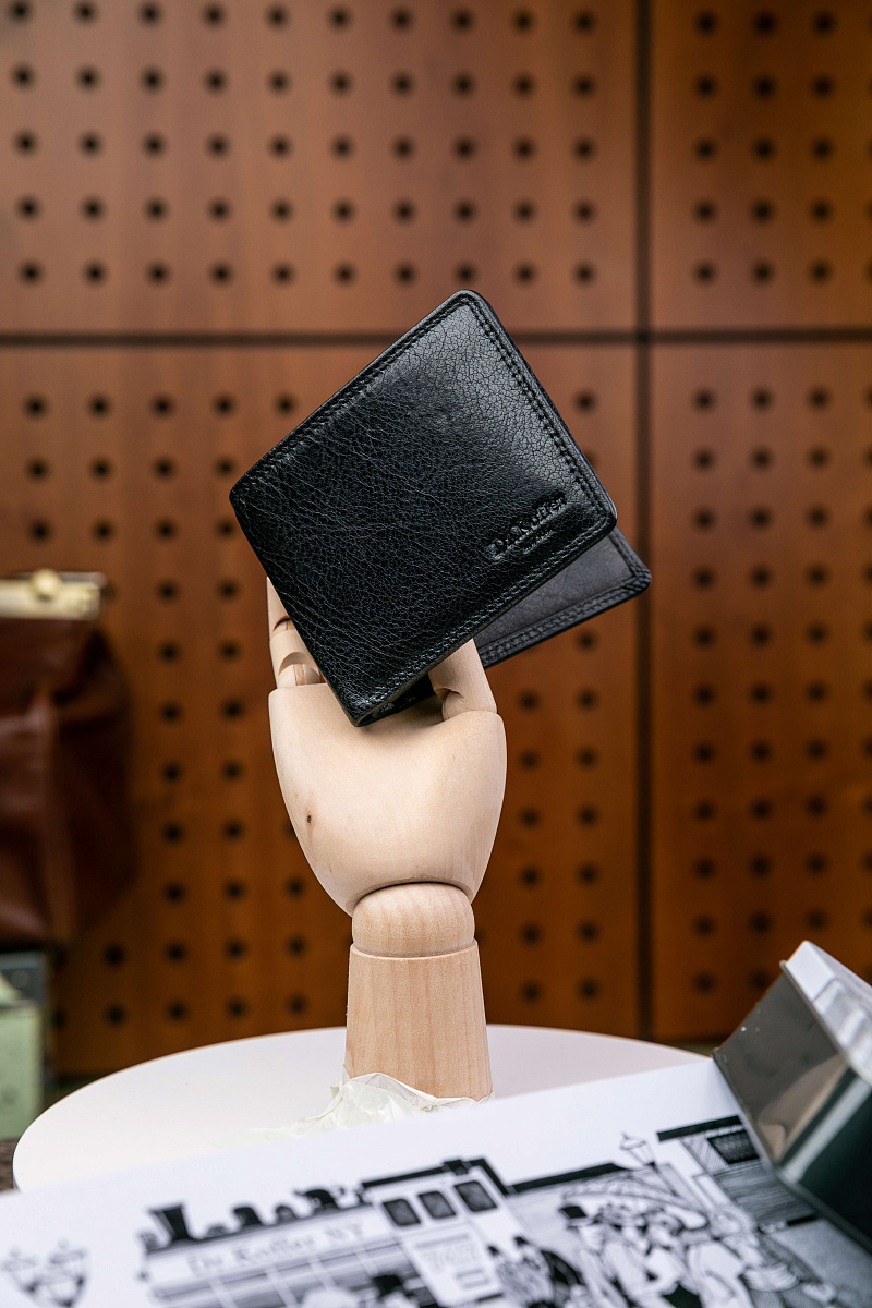 Портмоне Dr.Koffer из натуральной кожи черное