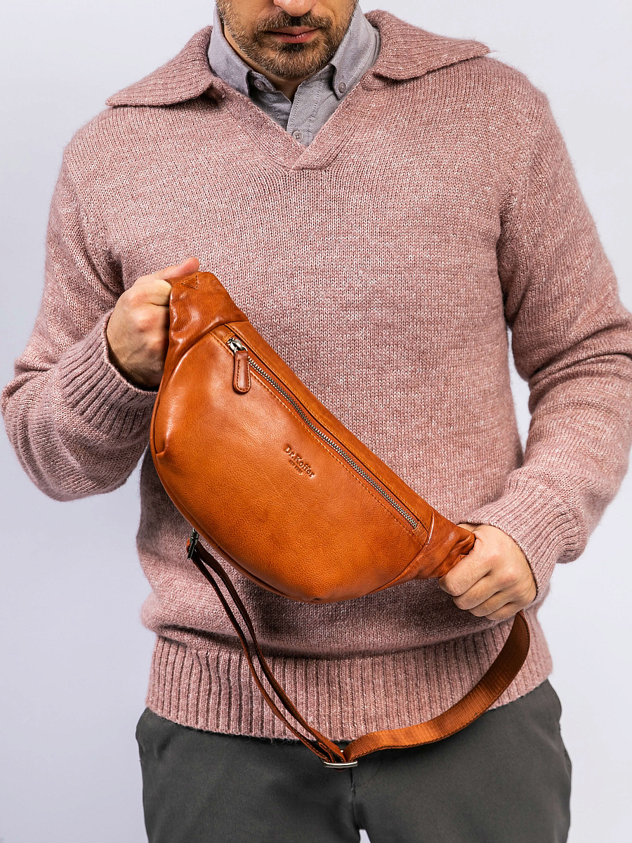 Сумка на пояс Dr. Koffer из натуральной кожи коричневая