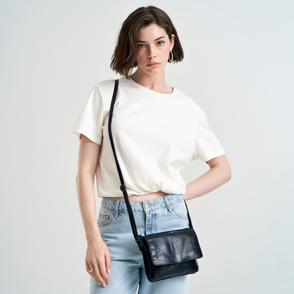 Сумка через плечо Dr.Koffer из натуральной кожи синяя