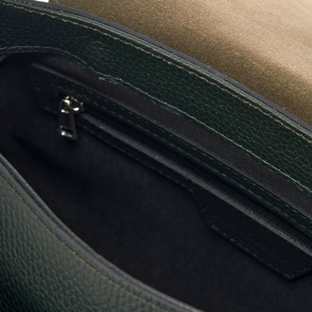 Женская сумка Dr. Koffer из натуральной кожи зеленая