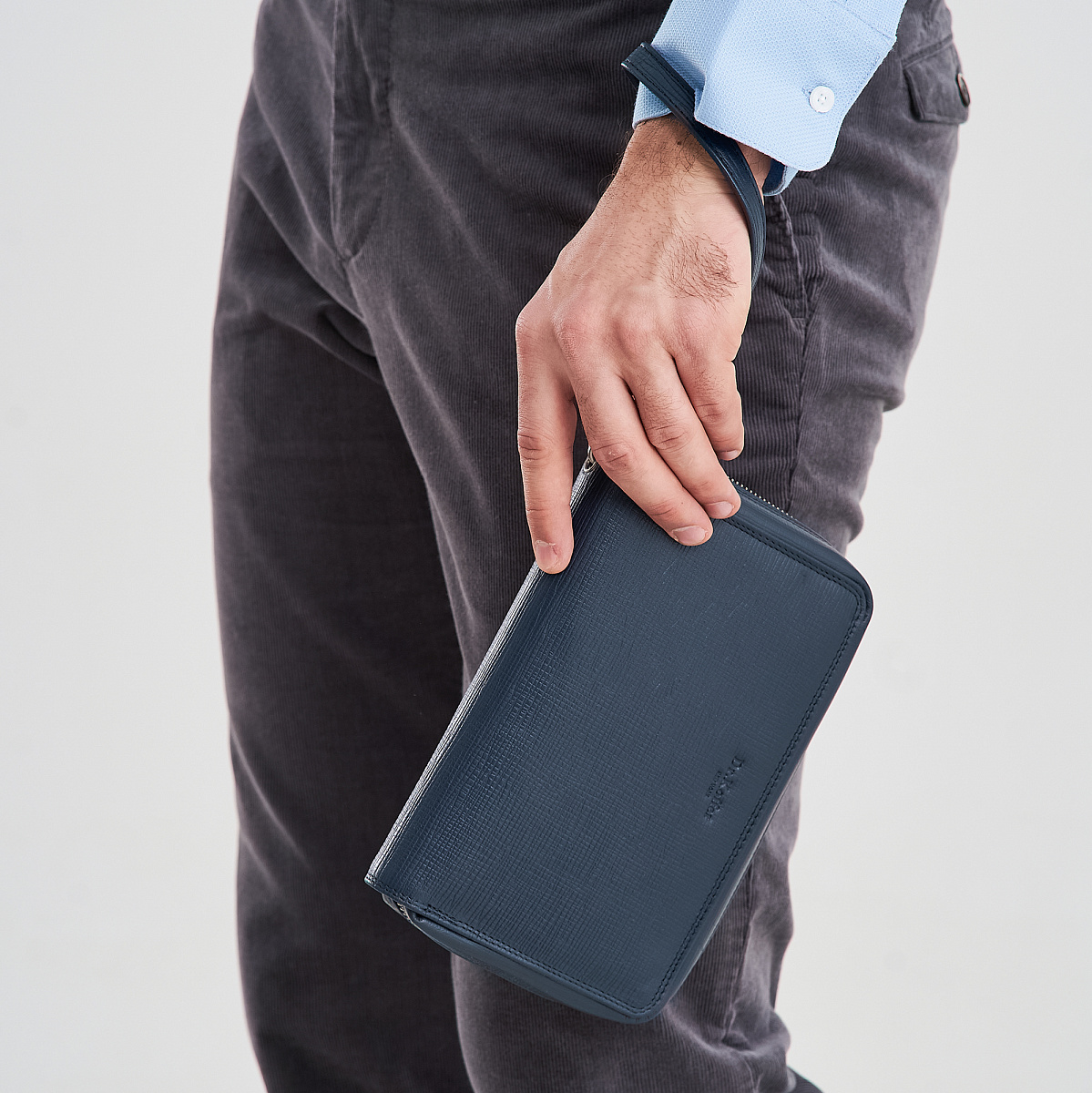 Сумка барсетка из натуральной кожи Dr. Koffer синяя