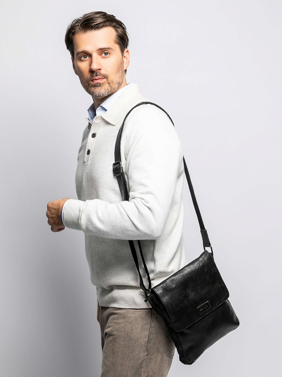 Сумка через плечо Dr.Koffer из натуральной кожи черная