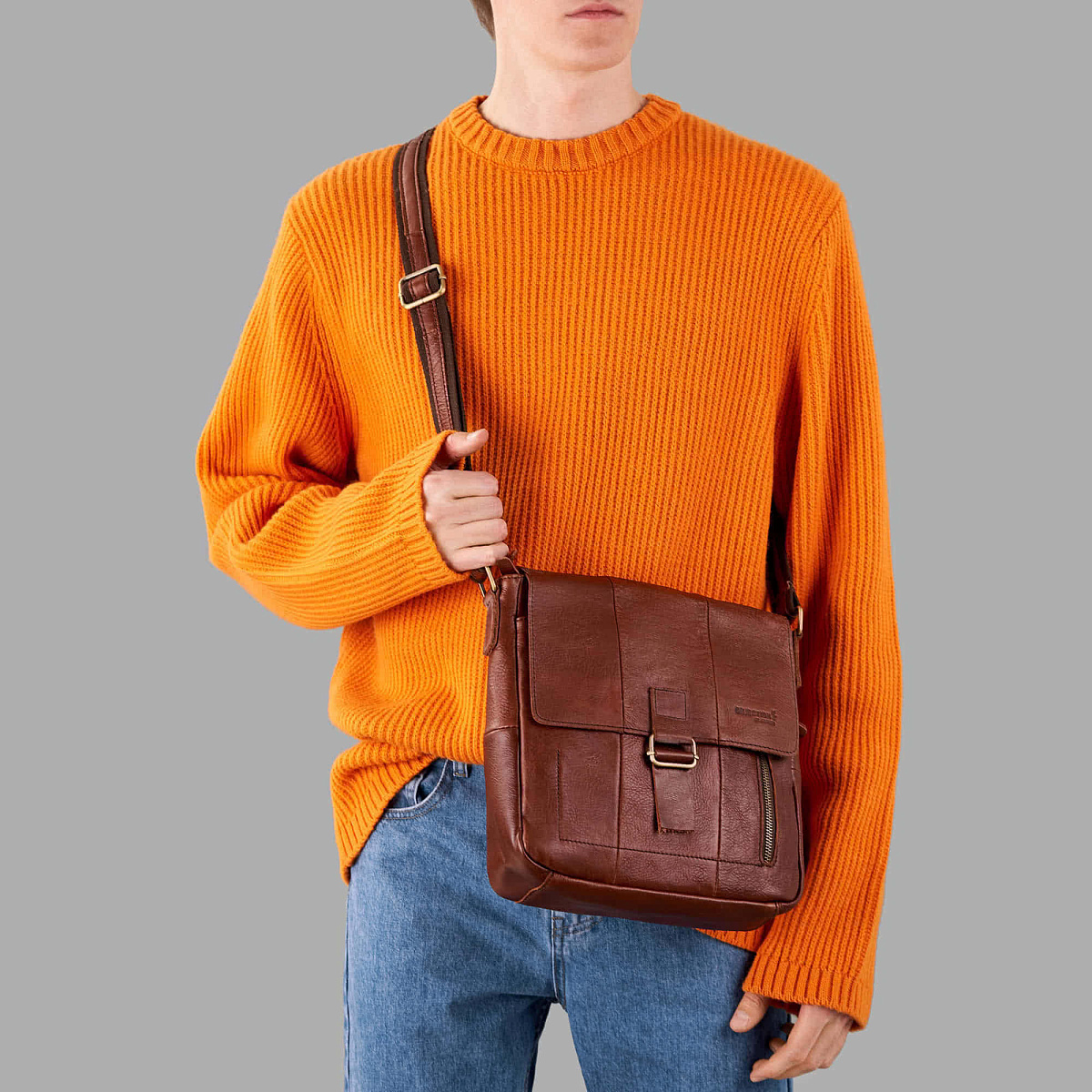 Сумка через плечо Dr.Koffer из натуральной кожи коричневая