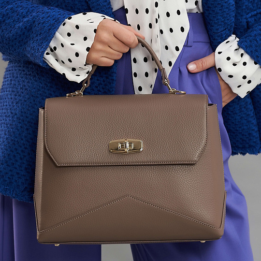 Женская сумка  Dr. Koffer из натуральной кожи бежевая