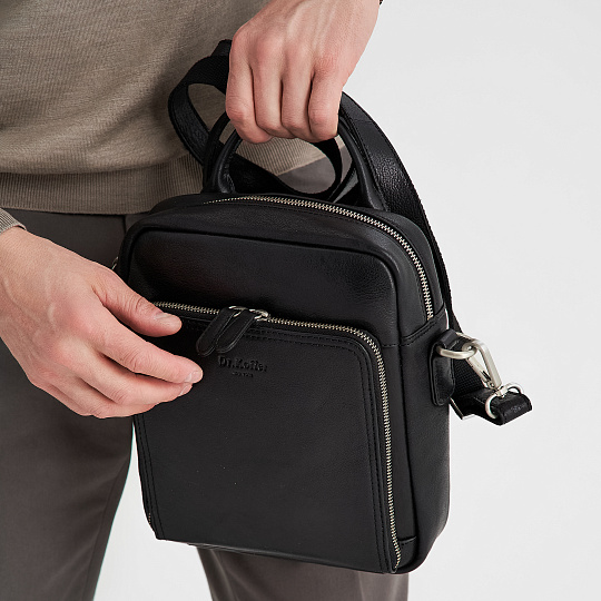 Сумка через плечо Dr.Koffer из натуральной кожи черная