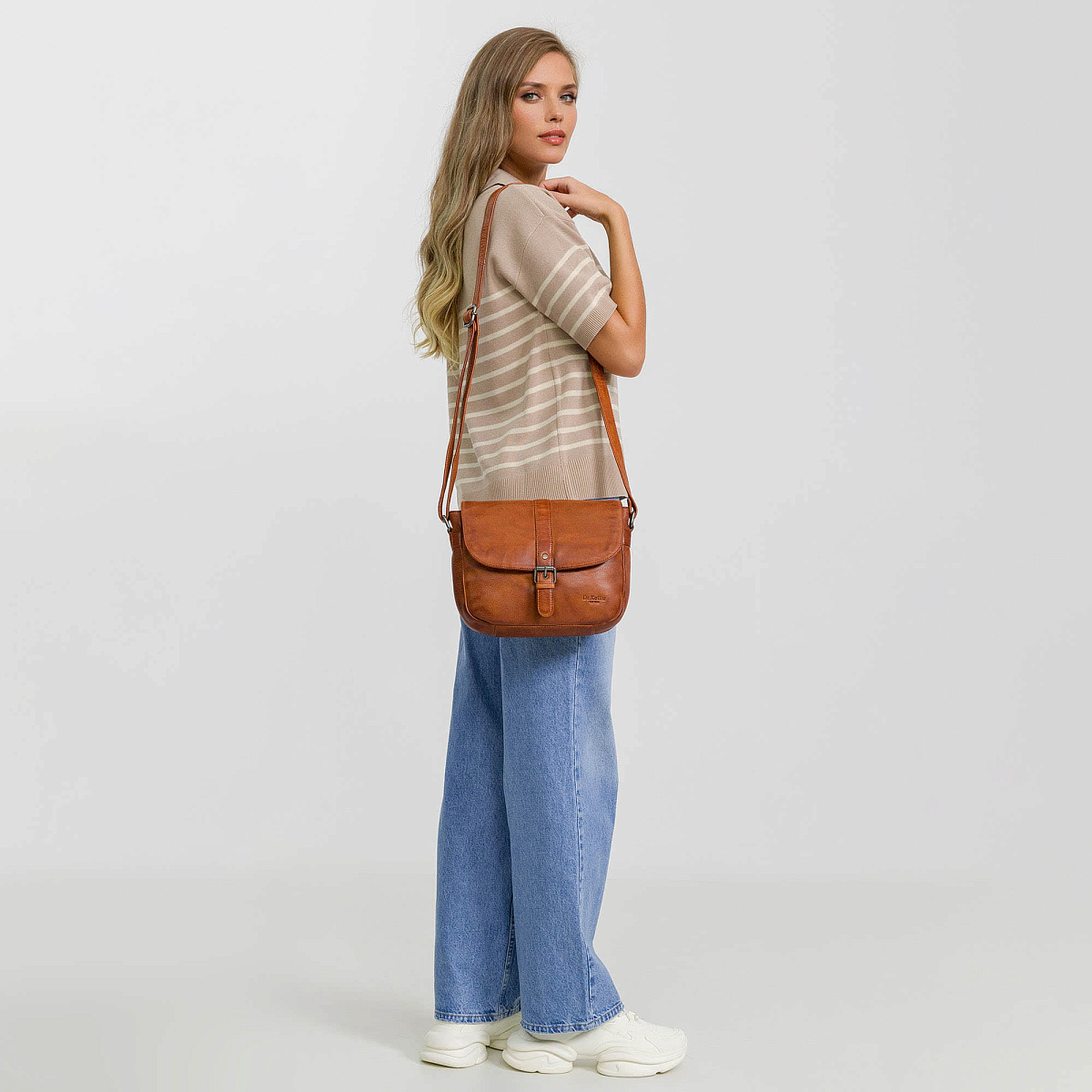 Сумка через плечо Dr.Koffer из натуральной кожи коричневая