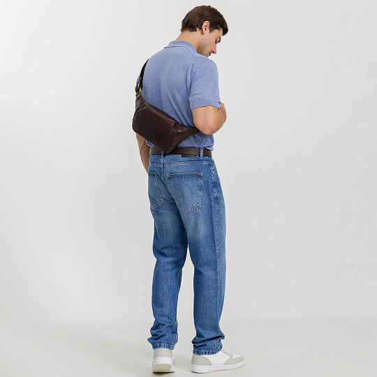 Сумка на пояс Dr. Koffer из натуральной кожи коричневая