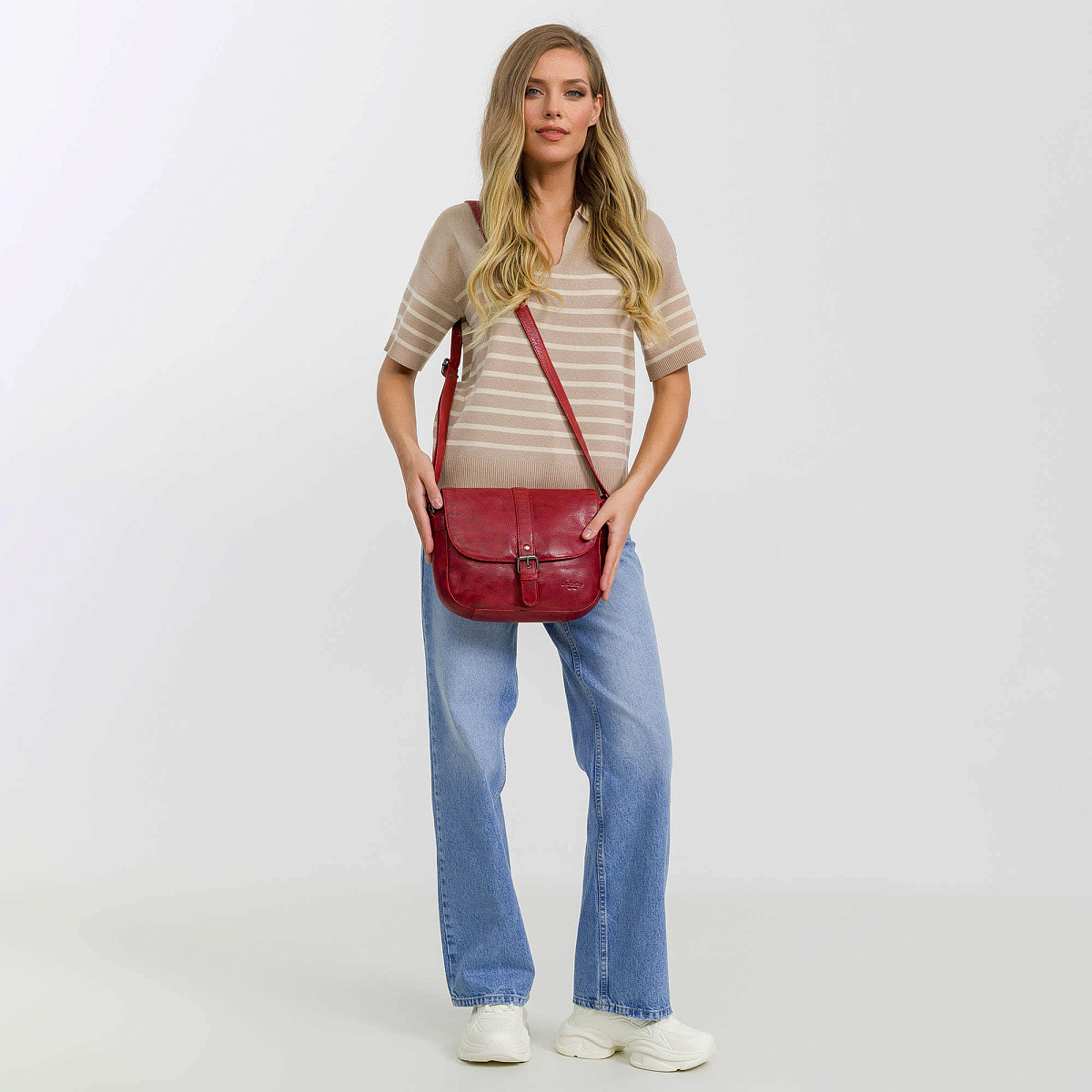 Сумка через плечо Dr.Koffer из натуральной кожи красная