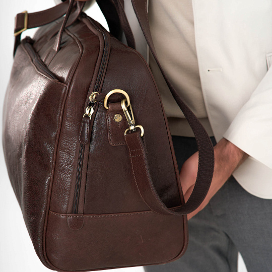 Сумка дорожная Dr.Koffer из натуральной кожи коричневая