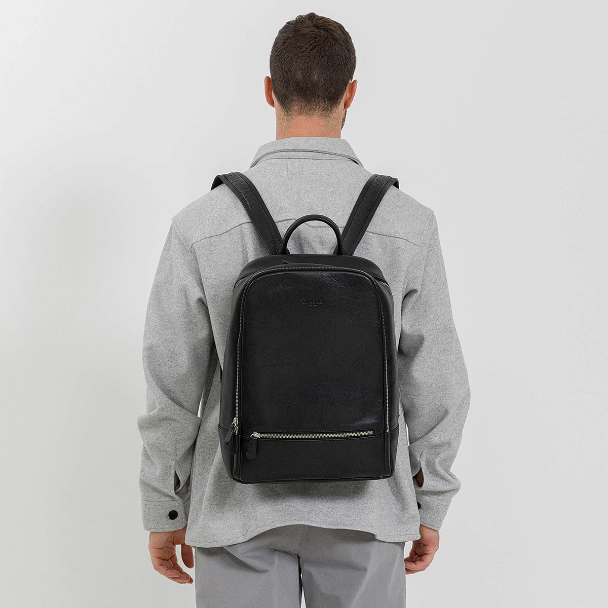 Рюкзак Dr.Koffer из натуральной кожи черный