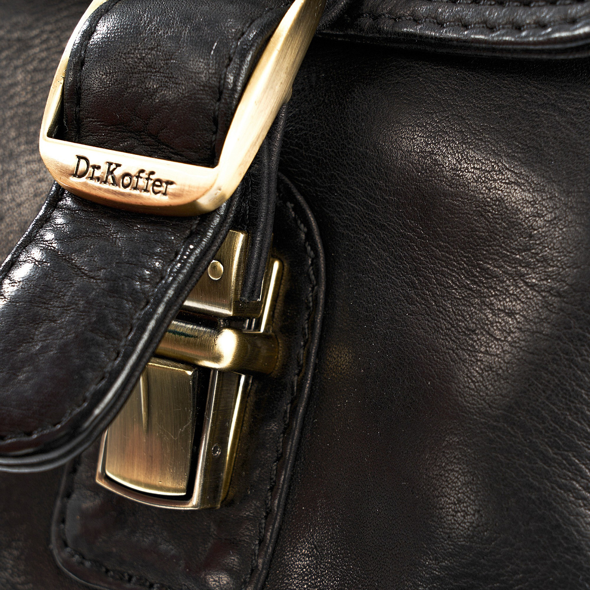 Портфель Dr.Koffer из натуральной кожи черный