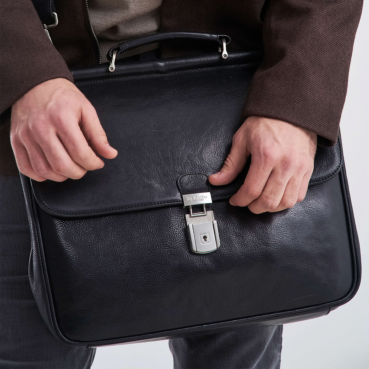 Портфель Dr.Koffer из натуральной кожи черный
