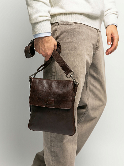 Сумка через плечо Dr.Koffer из натуральной кожи коричневая