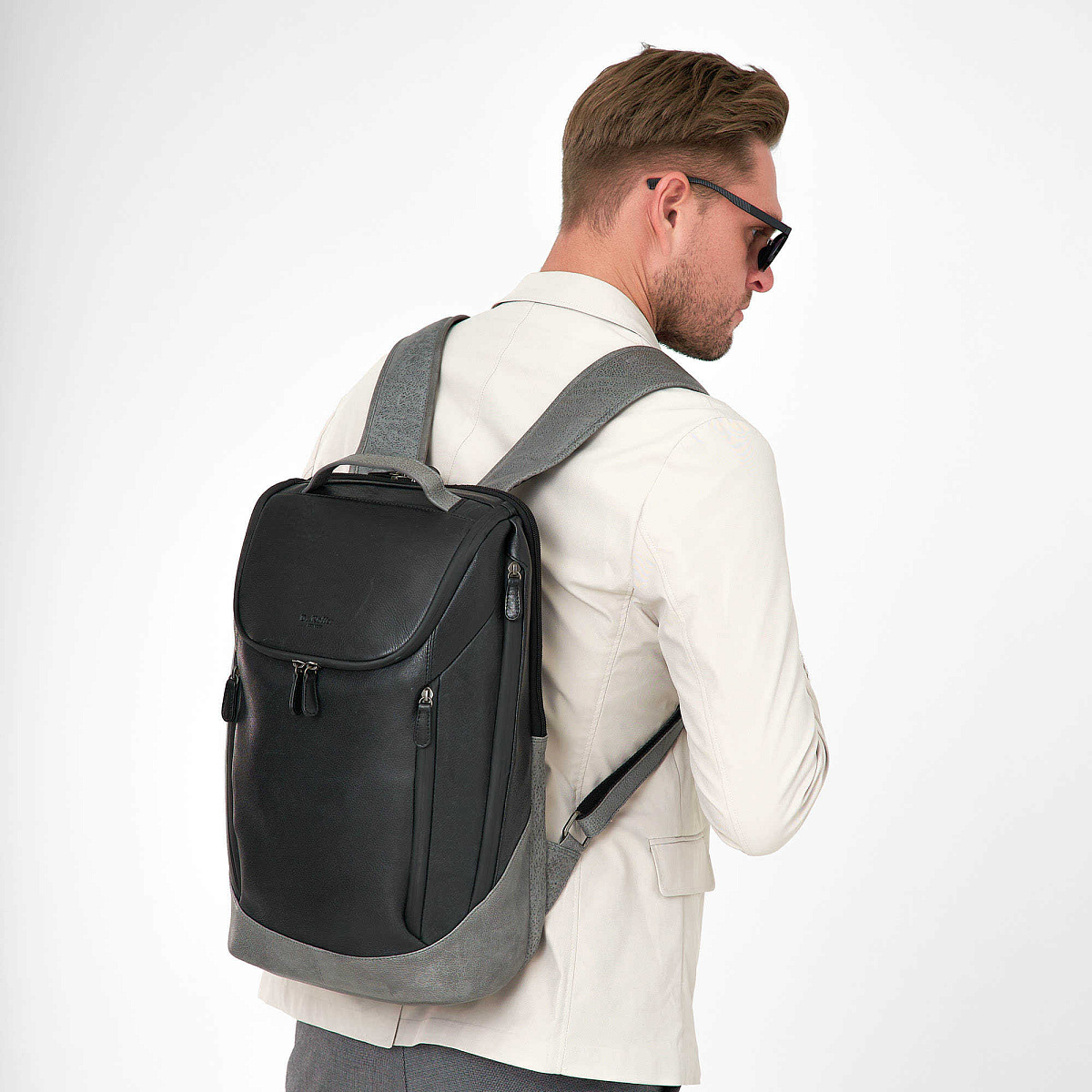 Рюкзак Dr.Koffer из натуральной кожи черный