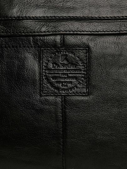 Сумка через плечо Dr.Koffer из натуральной кожи черная