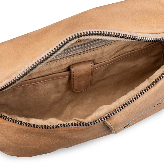 Сумка на пояс Dr. Koffer из натуральной кожи белая