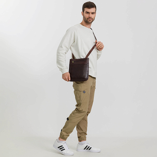 Сумка через плечо Dr.Koffer из натуральной кожи коричневая