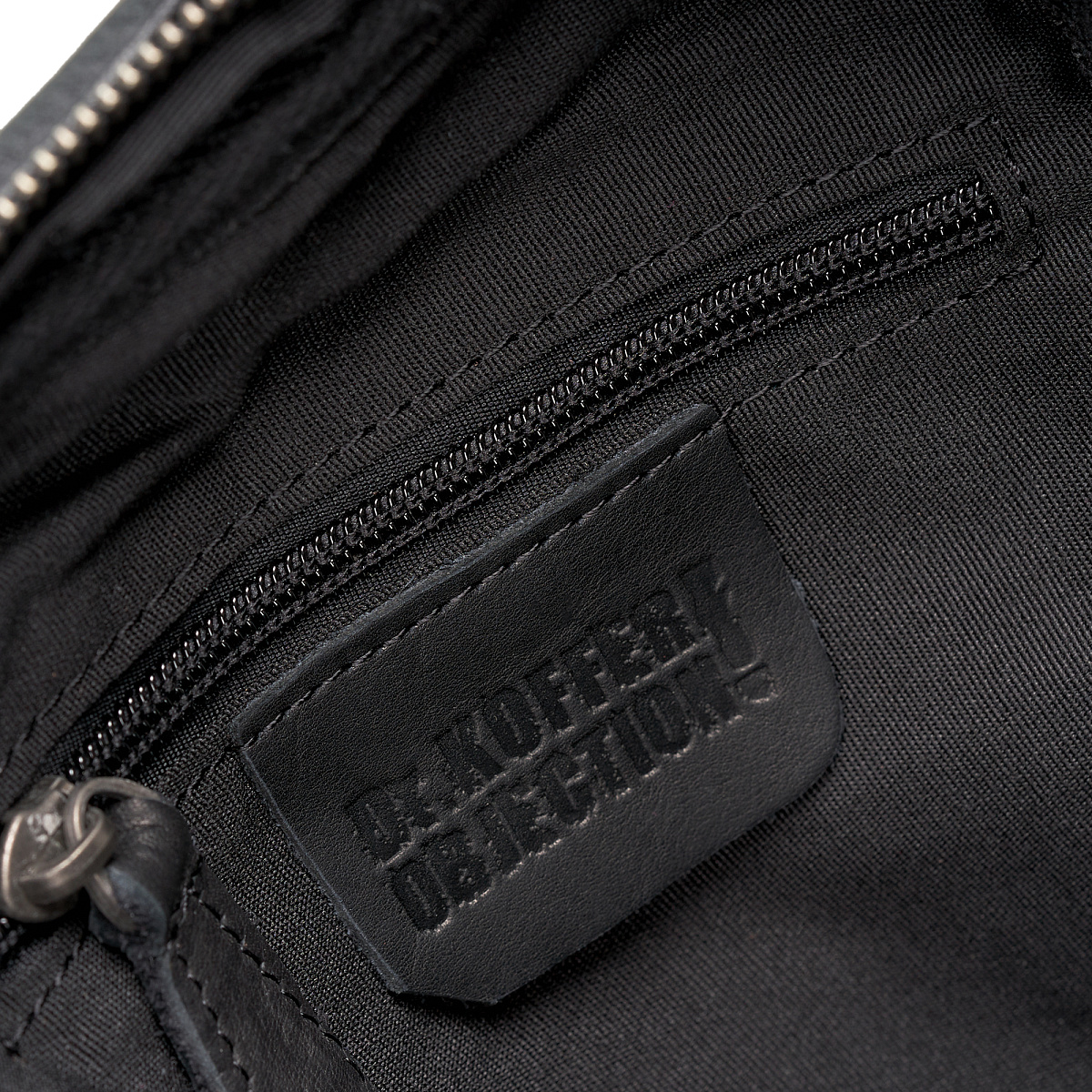 Рюкзак Dr.Koffer из натуральной кожи черный