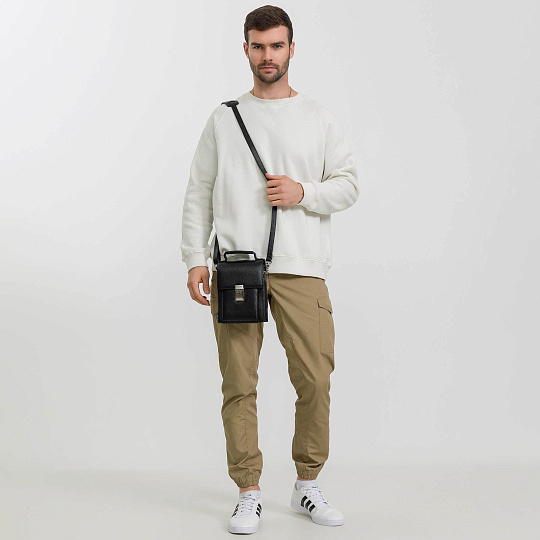 Сумка через плечо Dr.Koffer из натуральной кожи черная