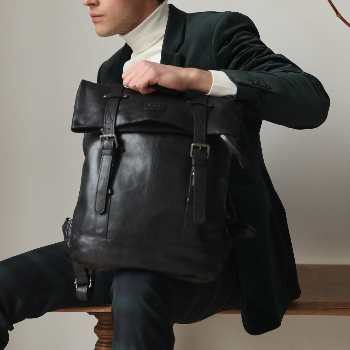 Рюкзак Dr.Koffer из натуральной кожи черный