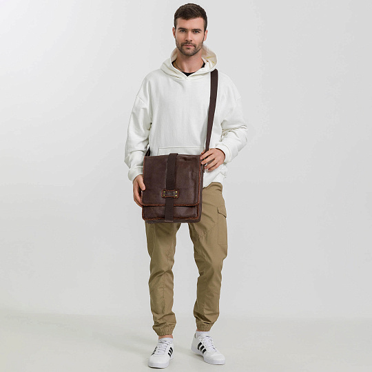 Сумка через плечо Dr.Koffer из натуральной кожи коричневая