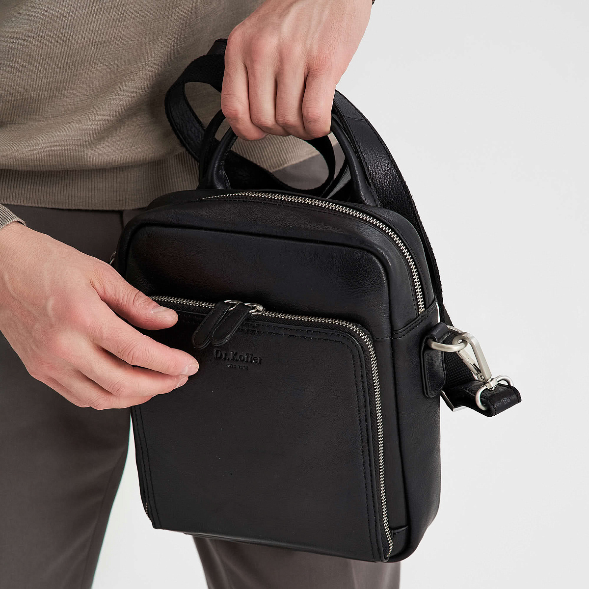 Сумка через плечо Dr.Koffer из натуральной кожи черная