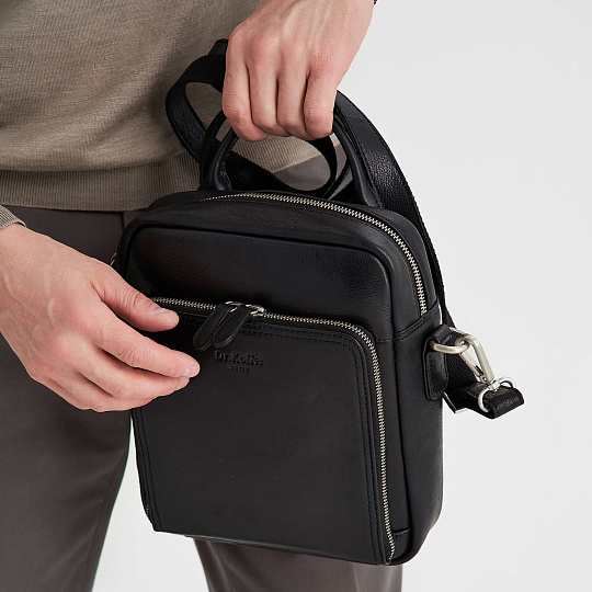 Сумка через плечо Dr.Koffer из натуральной кожи черная