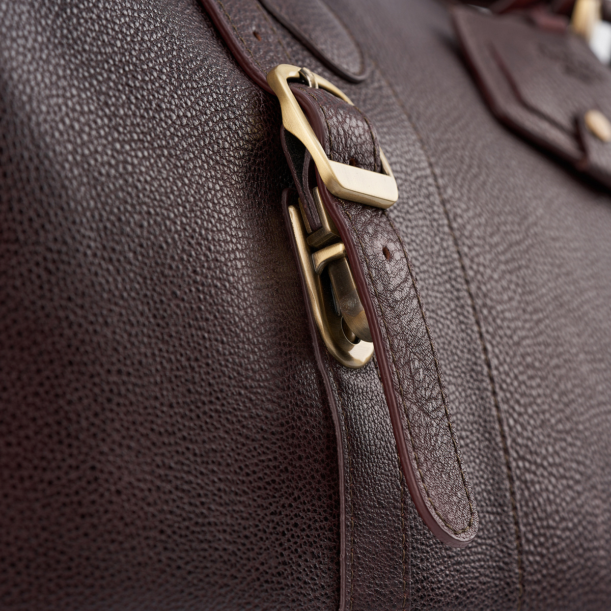 Сумка дорожная Dr.Koffer из натуральной кожи коричневая