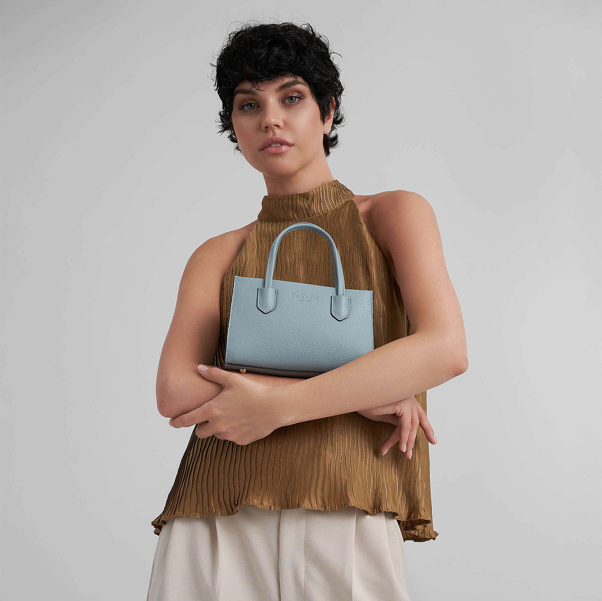 Женская сумка Dr. Koffer из натуральной кожи голубая