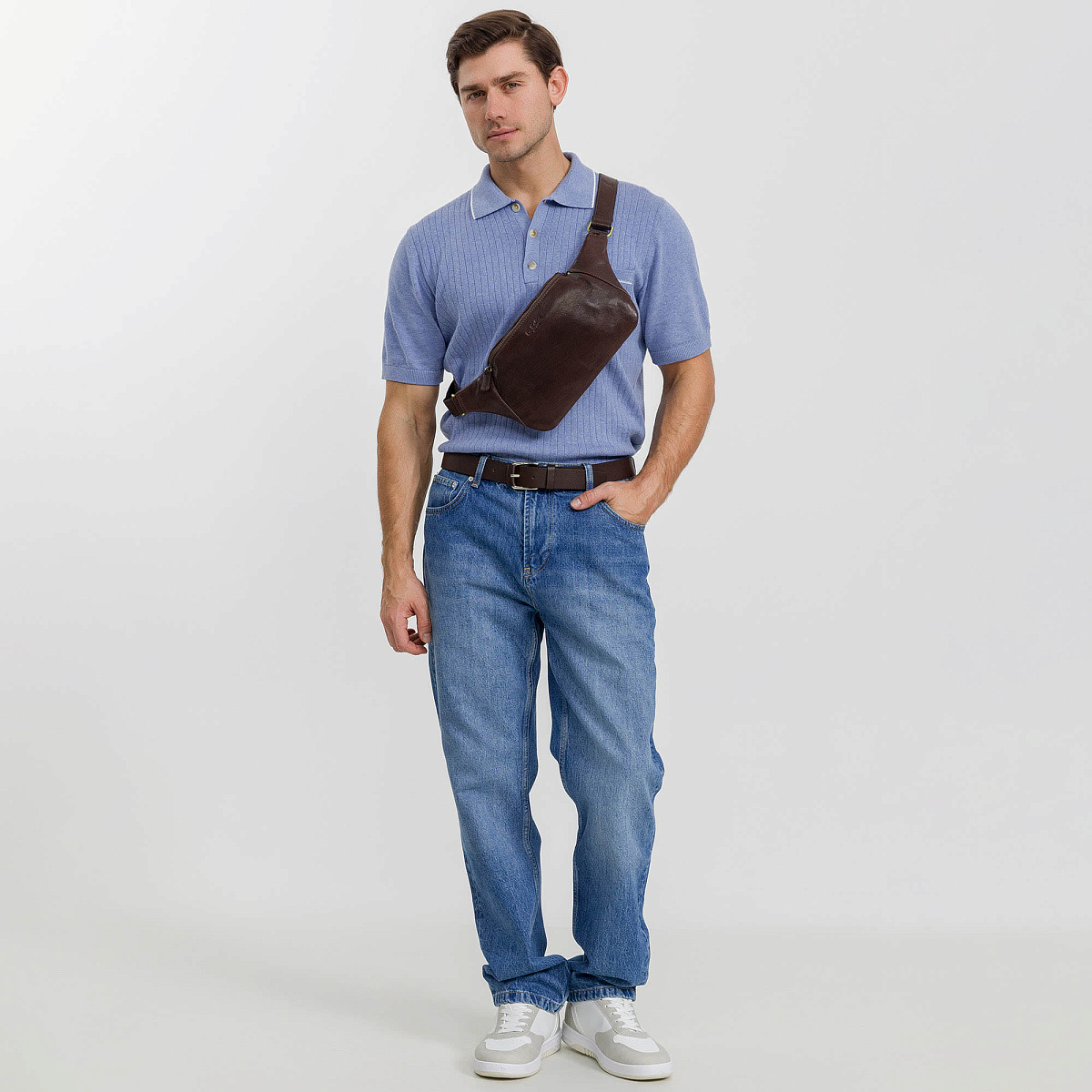 Сумка на пояс Dr. Koffer из натуральной кожи коричневая