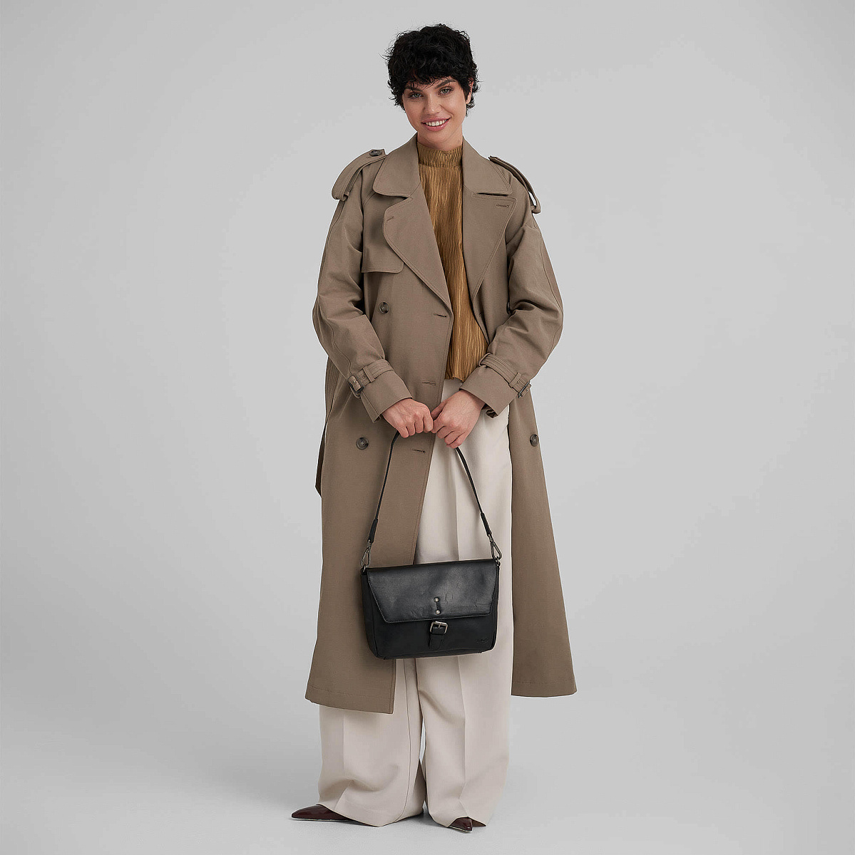 Женская сумка Dr.Koffer из натуральной кожи чёрная