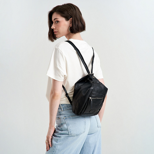 Сумка через плечо Dr.Koffer из натуральной кожи черная