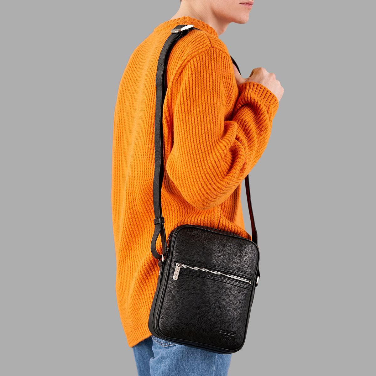 Сумка через плечо Dr.Koffer из натуральной кожи черная