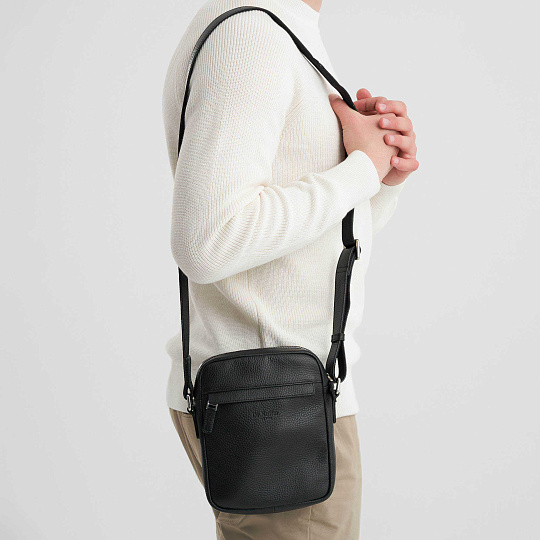 Сумка через плечо Dr. Koffer из натуральной кожи черная