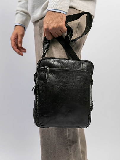 Сумка через плечо Dr.Koffer из натуральной кожи черная