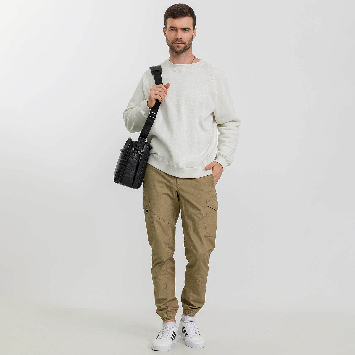 Сумка через плечо Dr.Koffer из натуральной кожи черная