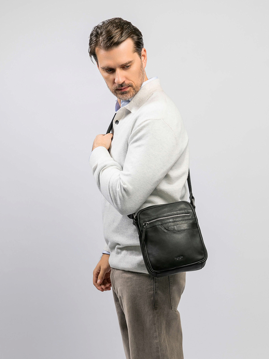 Сумка через плечо Dr.Koffer из натуральной кожи черная