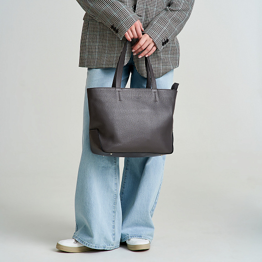 Женская сумка Dr. Koffer из натуральной кожи серая