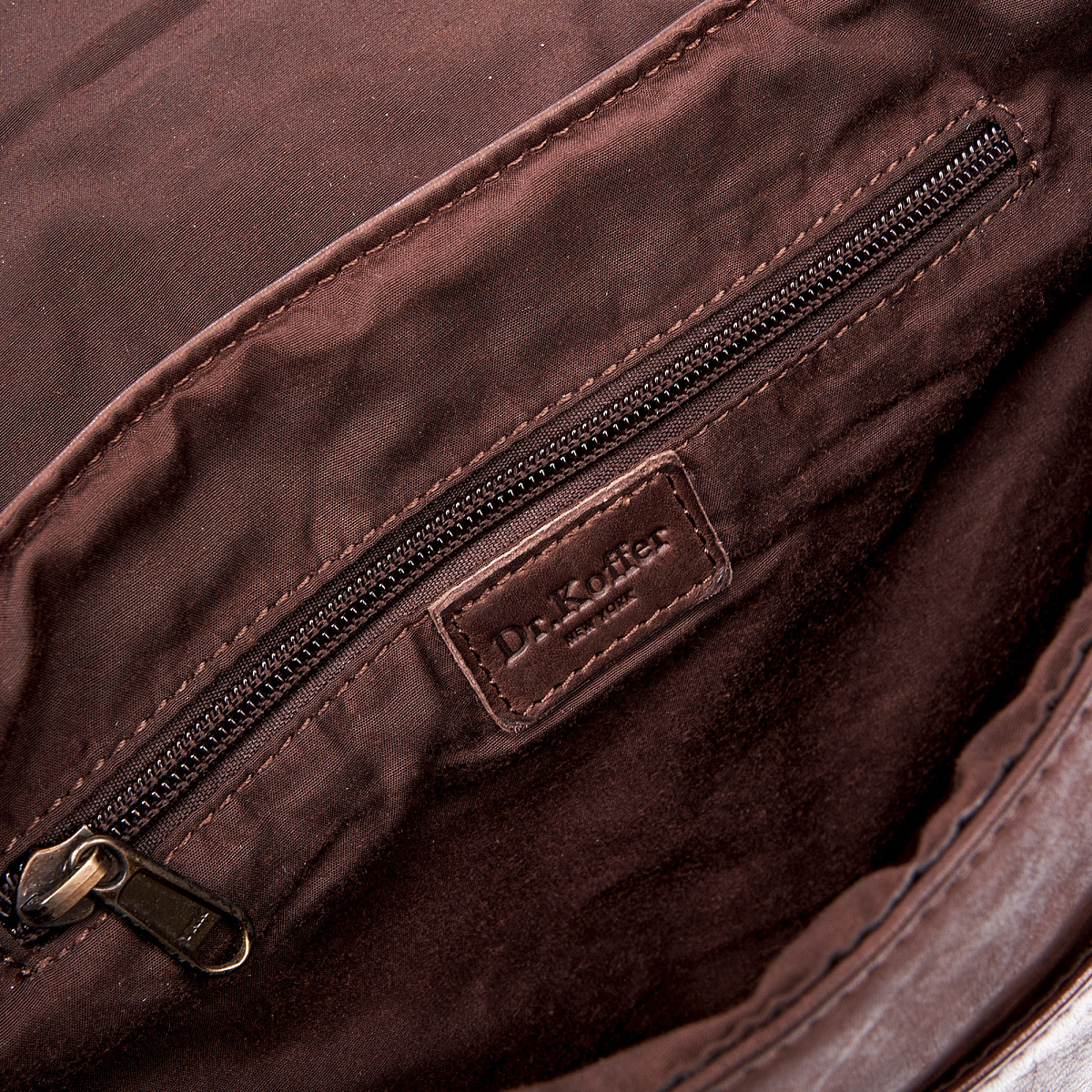 Сумка через плечо Dr.Koffer из натуральной кожи коричневая