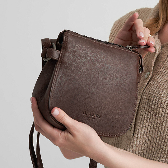 Женская сумка Dr.Koffer из натуральной кожи коричневая