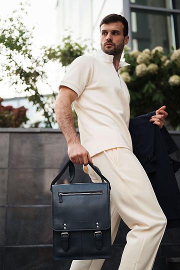 Сумка через плечо Dr.Koffer из натуральной кожи синяя