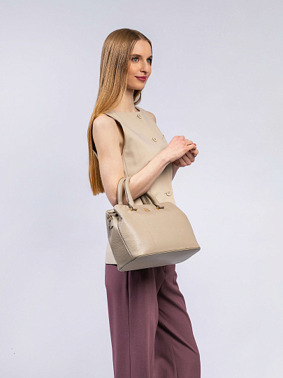 Женская сумка Dr. Koffer из натуральной кожи бежевая