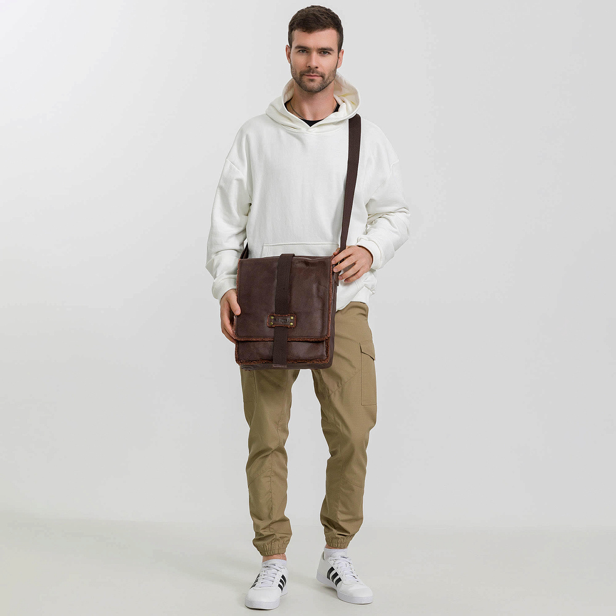 Сумка через плечо Dr.Koffer из натуральной кожи коричневая