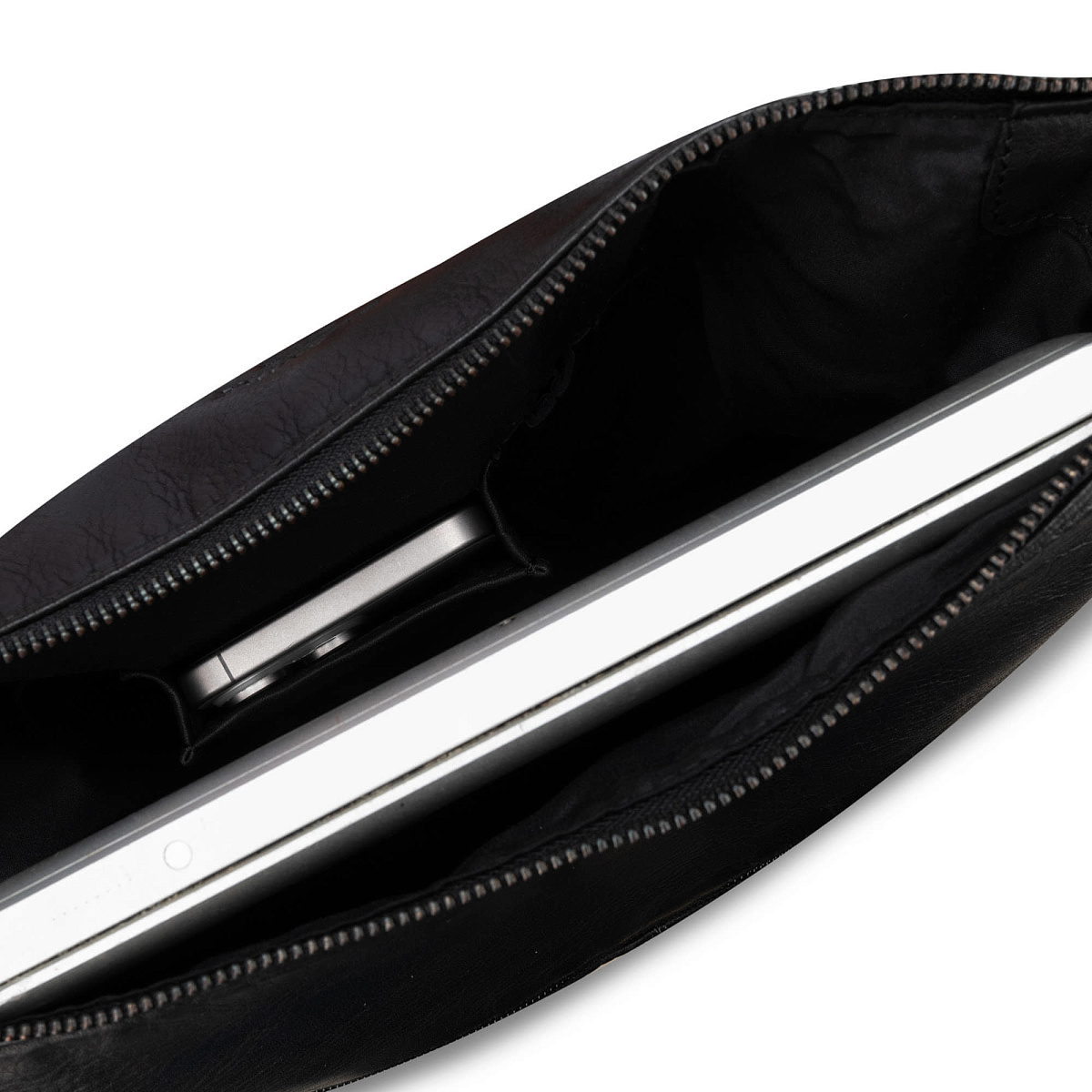 Сумка через плечо Dr.Koffer из натуральной кожи черная