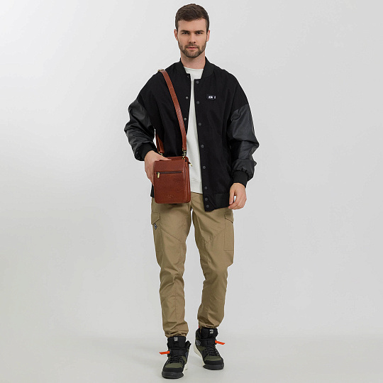 Сумка через плечо Dr.Koffer из натуральной кожи коричневая