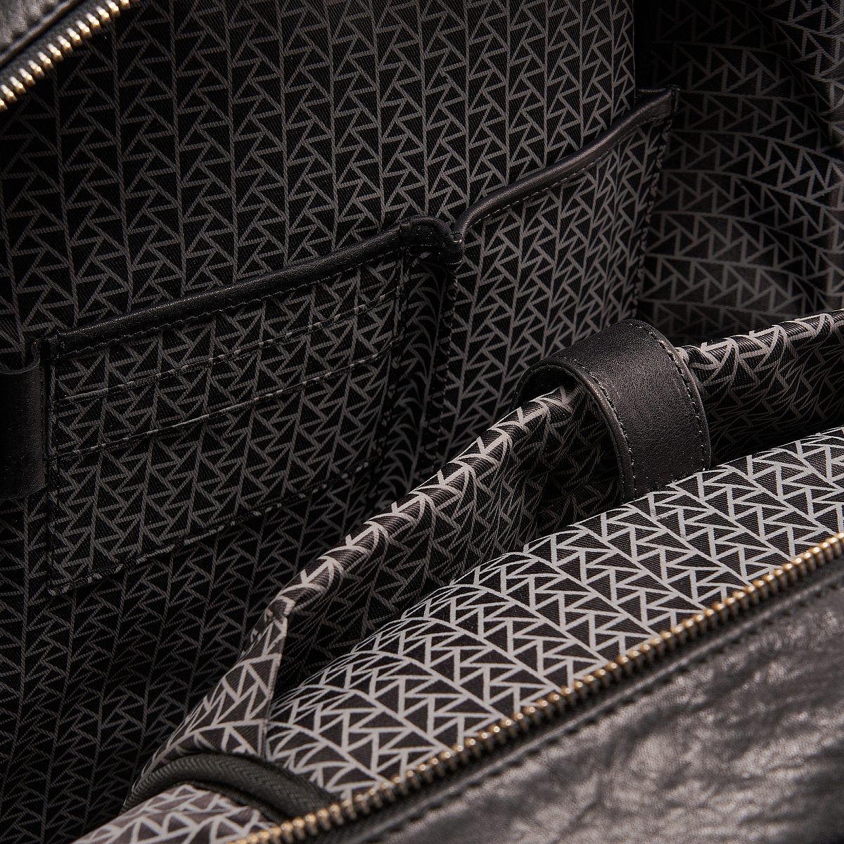 Рюкзак Dr.Koffer из натуральной кожи черный